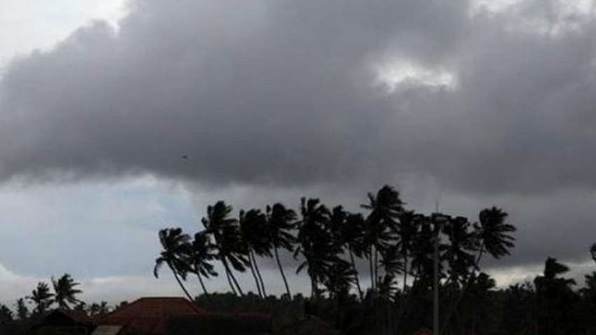Weather Updates: उत्तर भारत के मैदानी इलाकों में अगले चार दिन शीत लहर का ऑरेंज अलर्ट जारी Weather Updates: उत्तर भारत के मैदानी इलाकों में अगले चार दिन शीत लहर का ऑरेंज अलर्ट जारी